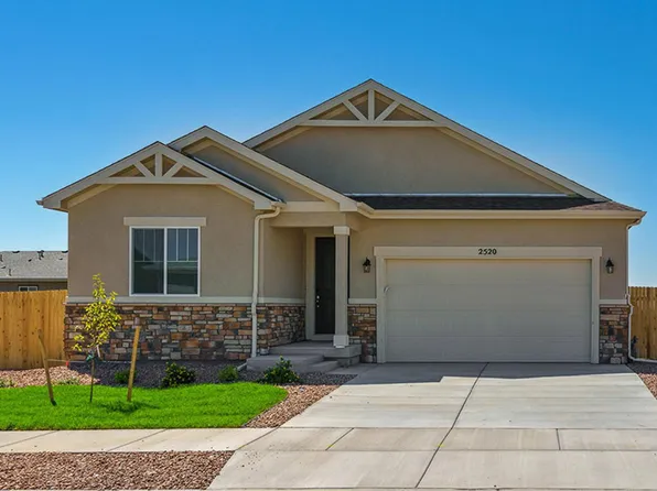 2520 Bella Terra Dr, Pueblo, CO 81001