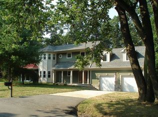 6431 Fairland St, Alexandria, VA 22312