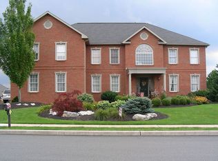 13 Carmina Dr, Reading, PA 19608