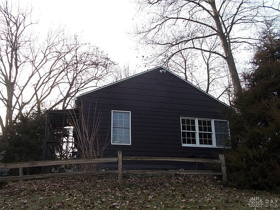 2nd image of 1130 S Shawnee Dr