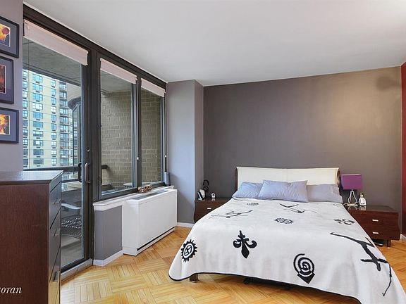 4th image of 330 E 38th St APT 24E