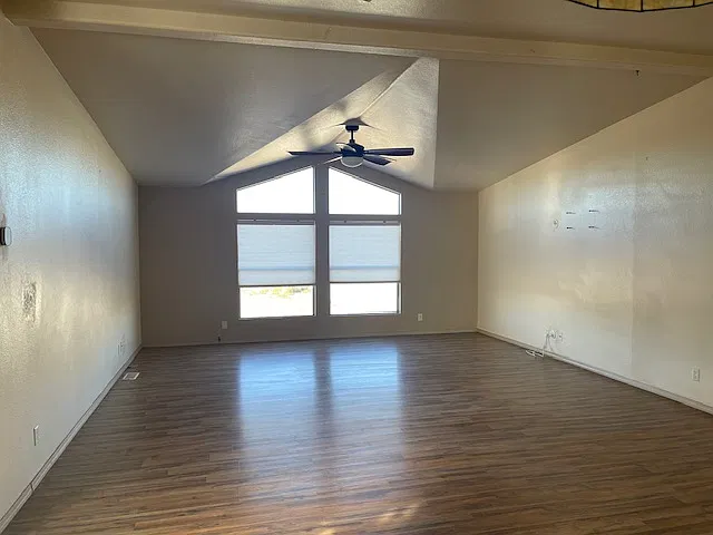 3 bed, 1868 sqft, $1,800 — Photo 3