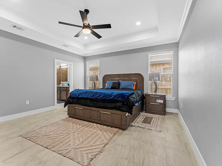 1001 Sparhawk Dr — Photo 10