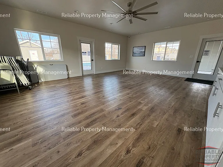 2015 Lawrence Ln #201 — Photo 17