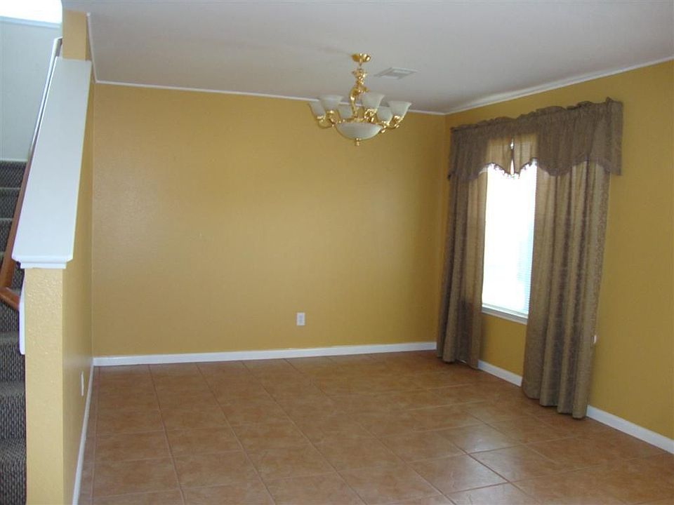 Formal Dining