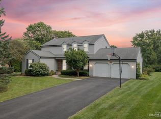 725 Yorktown Dr, Algonquin, IL 60102