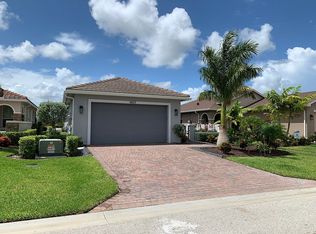 9823 SW Trumpet Tree Cir, Port Saint Lucie, FL 34987