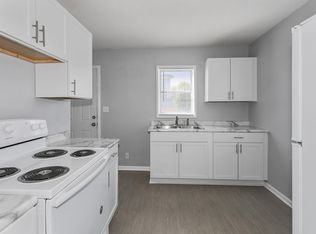 801 E 95th St #1, Kansas City, MO 64131