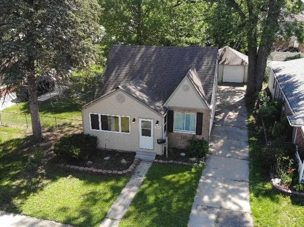 5694 Robindale Ave, Dearborn Heights, MI 48127
