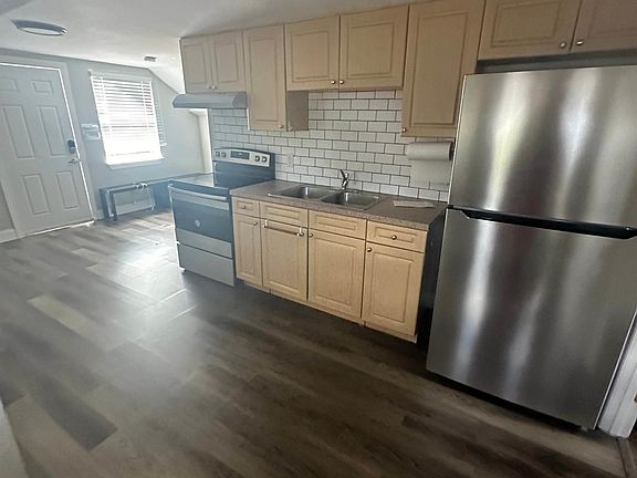 5th image of 803 E Louisiana Ave #B