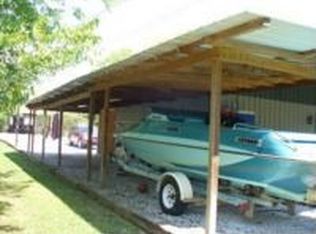 191 W 7th Ave, Lobelville, TN 37097