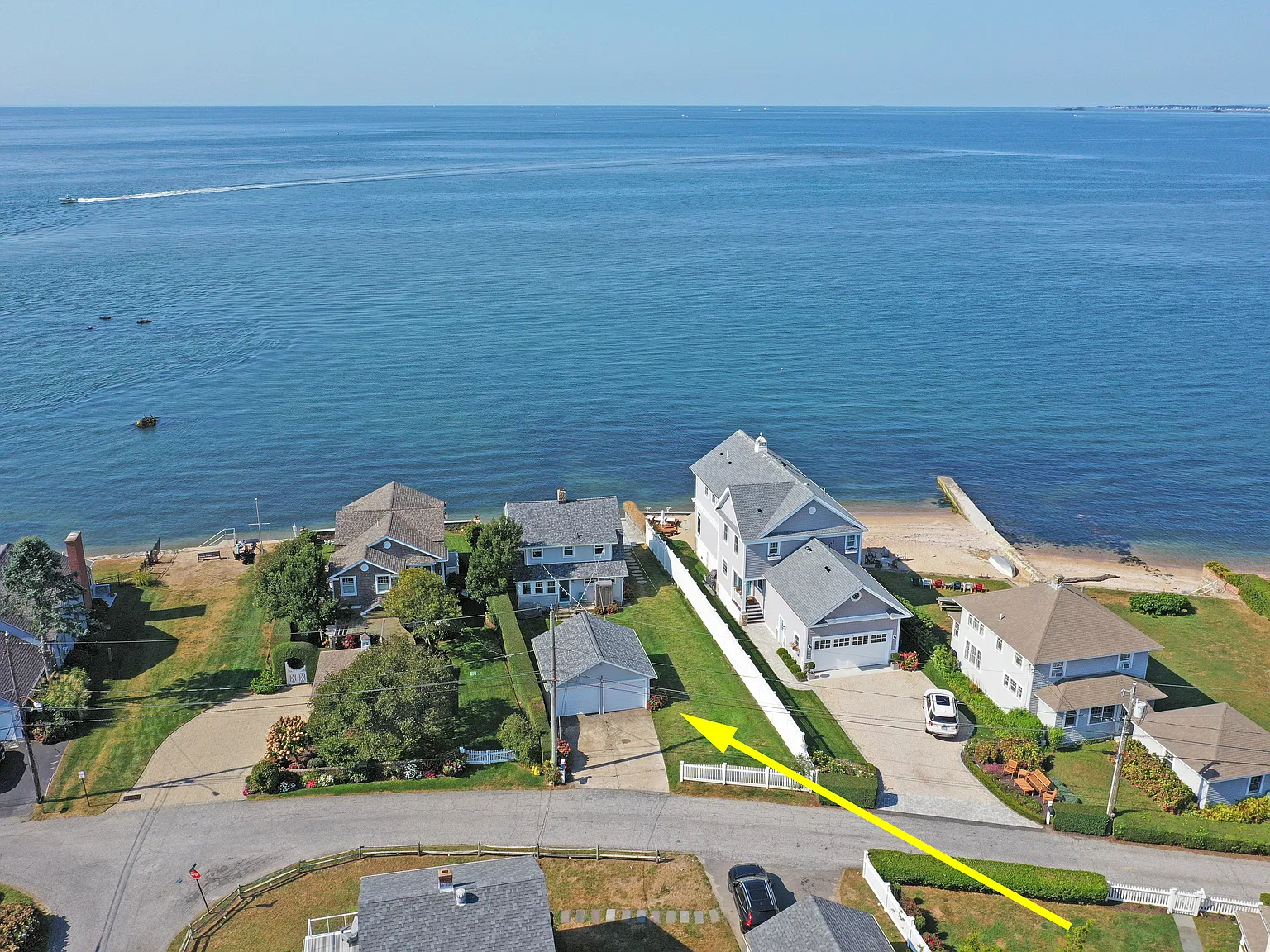 4 bed, 1.5 bath, 1420 sqft, $4,000 — Photo 3