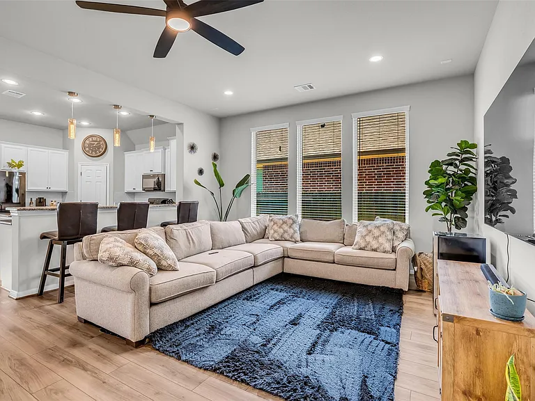 17330 Hartford Field Ln — Photo 3