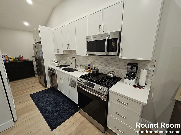 9 Everett St #6 — Photo 5