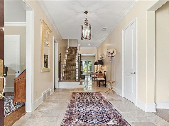 3rd image of 3828 Northwood Dr