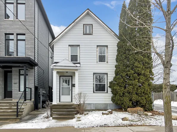345 Tweedsmuir Ave, Ottawa, ON K1Z 5N3