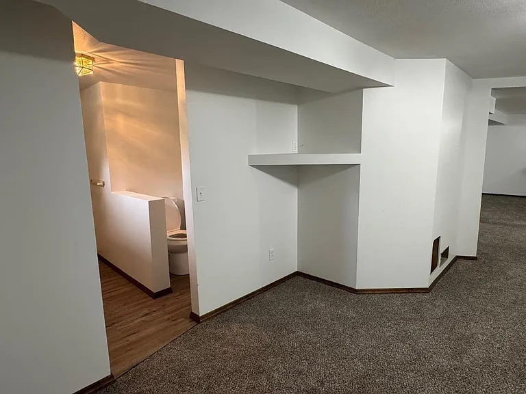 20 Rodrick Dr — Photo 12