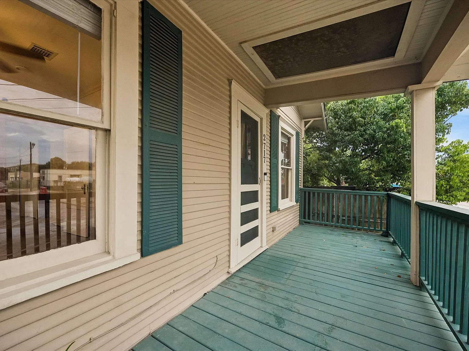 2 bed, 1.0 bath, 949 sqft, $2,200 — Photo 4