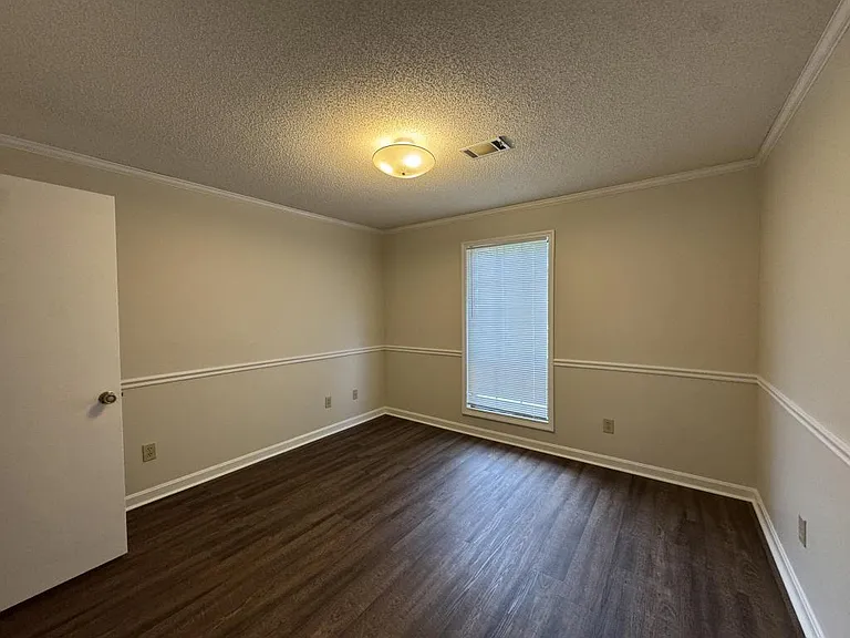 327 Bonnie Dr — Photo 10