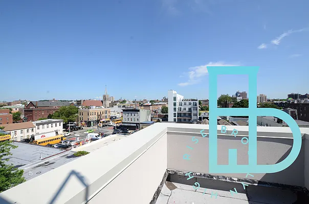 Rented by Miron Realty Group | media 14