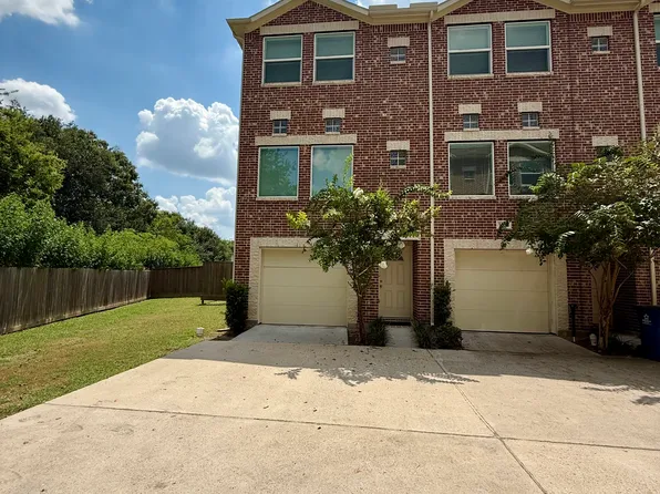 8705 Bryam St #1601, Houston, TX 77061