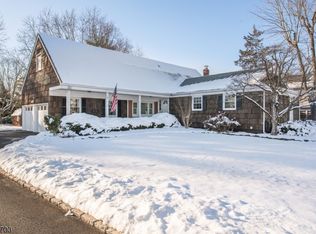 3 Maple Ct, East Hanover Twp., NJ 07936