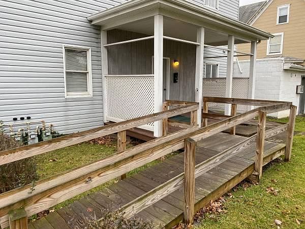 wheelchair accessible entrance