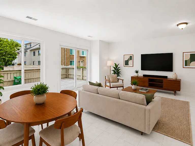 Virtually Staged Living / Dining