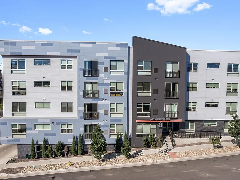 Axis West Flats — Photo 47