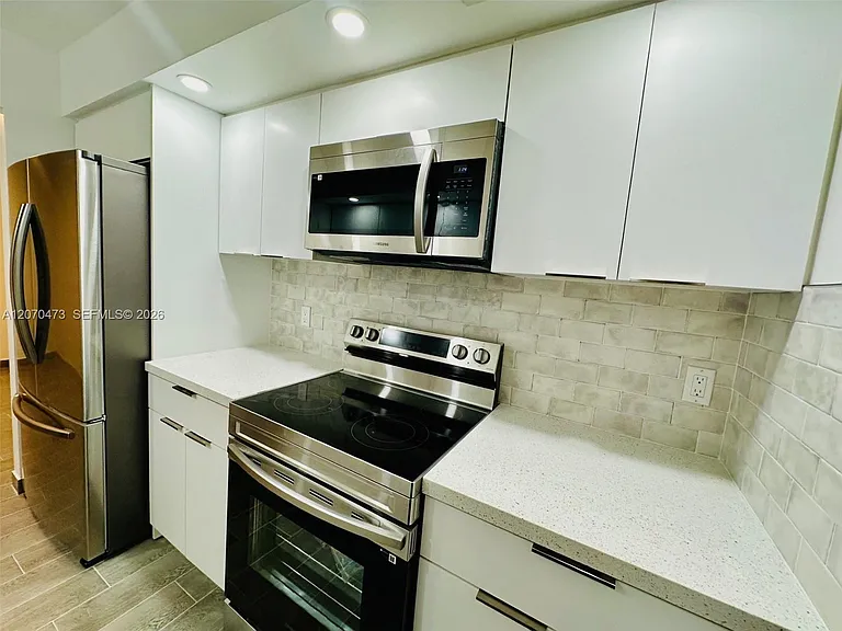 7915 SW 86th St #704 — Photo 8