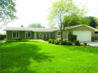 1220 S Grove Ave, Barrington, IL 60010