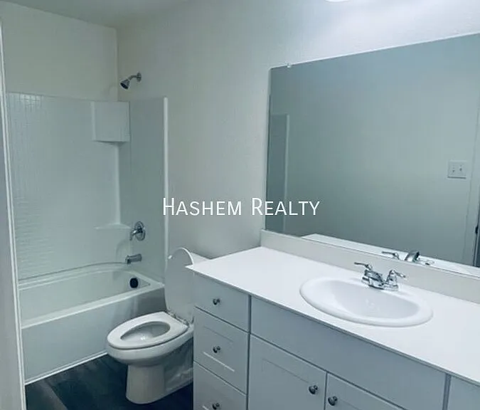 1707 Chapel Hill Rd — Photo 16