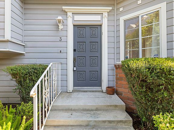 5th image of 18135 Burbank Blvd #3