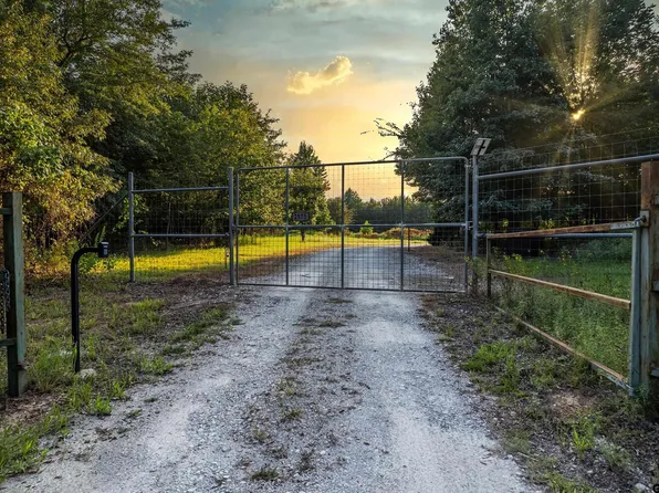 2575 N Fm 14, Quitman, TX 75783