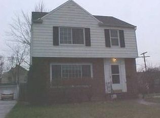 3702 Silsby Rd, University Heights, OH 44118