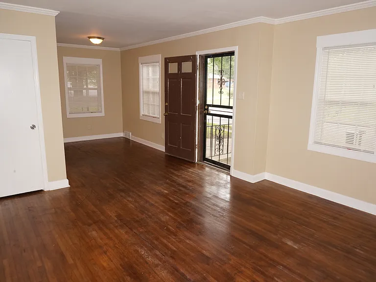 1217 Timothy Dr — Photo 9