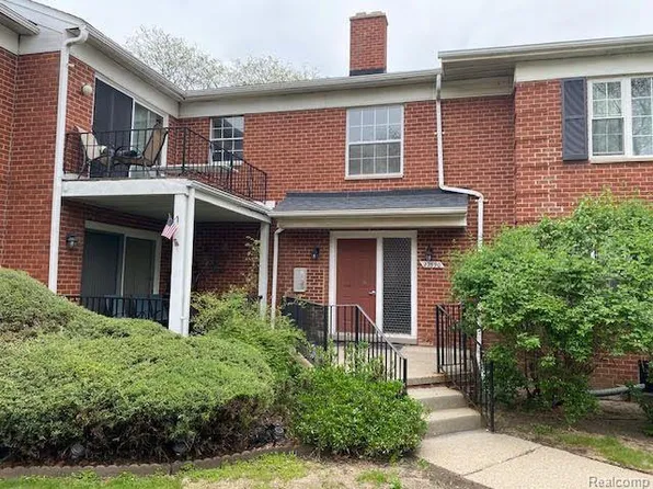 27690 E Echo Valley Unit 124, Farmington Hills, MI 48334