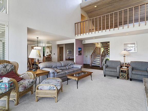 4th image of 20307 NE Interlachen Ln