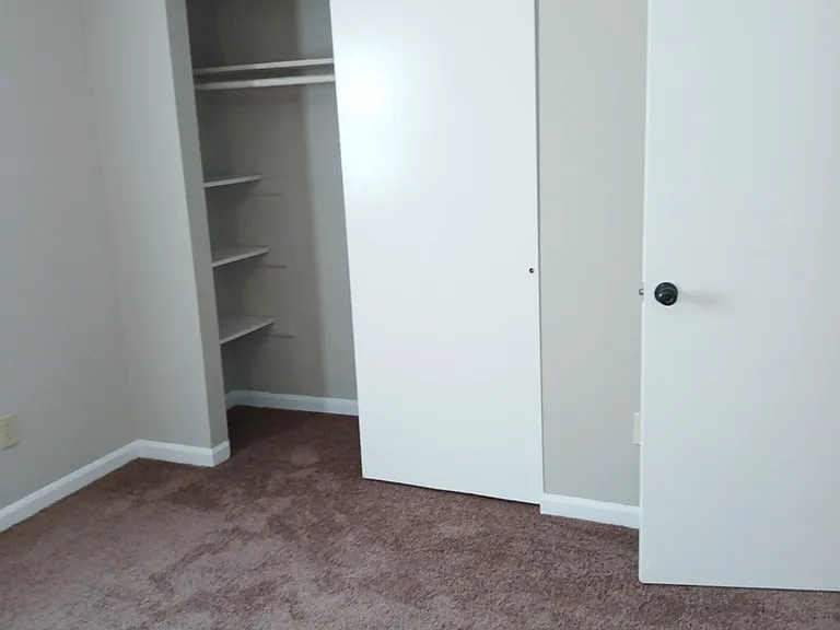 303 Kentucky Dr — Photo 15