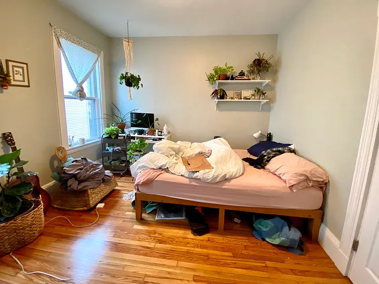 12 Oswald St #1 — Photo 8