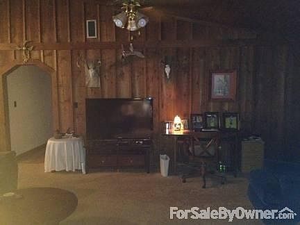 LIVING AREA SHOWING WOODWORK