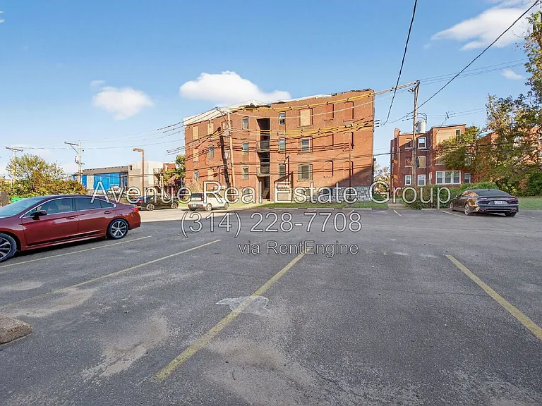 5559 Pershing Ave #1F — Photo 43