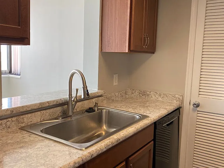1100 Wheat St #302 — Photo 10