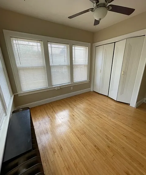 Bedroom (room 1)