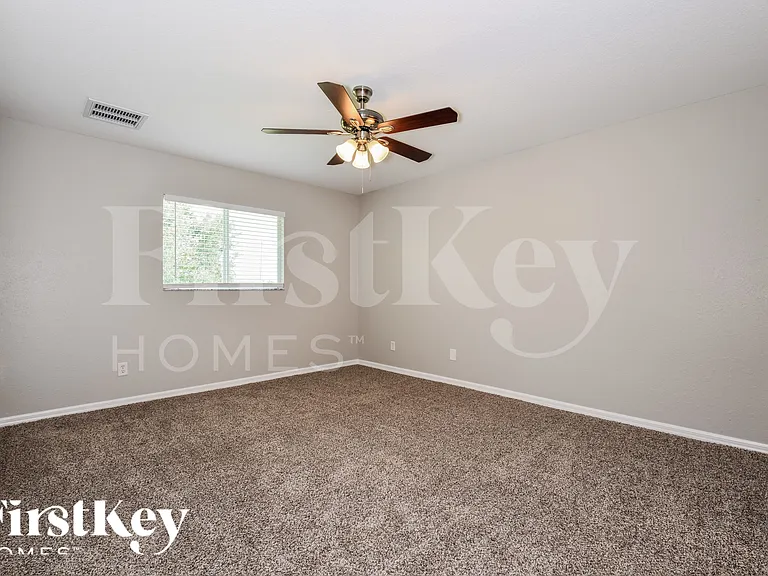 3619 NW 41st Ln — Photo 11