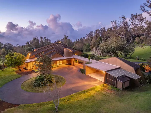 2450 Piiholo Rd, Makawao, HI 96768