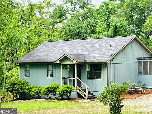 2nd image of 424 Smith Chapel Rd