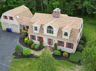 10 Hunters Dr, Bridgewater, MA 02324
