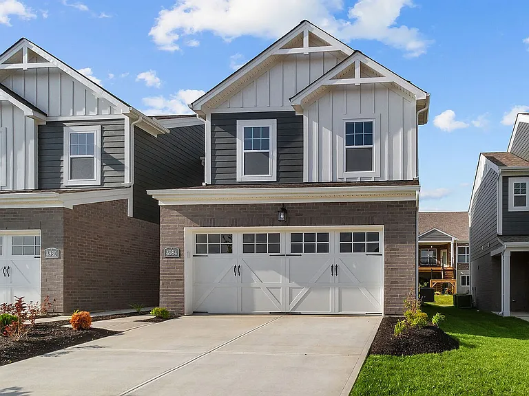 4984 Pebble Ct — Photo 2