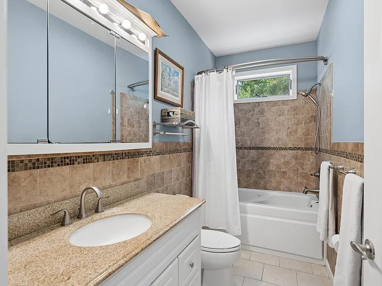 103 Sterling St — Photo 17